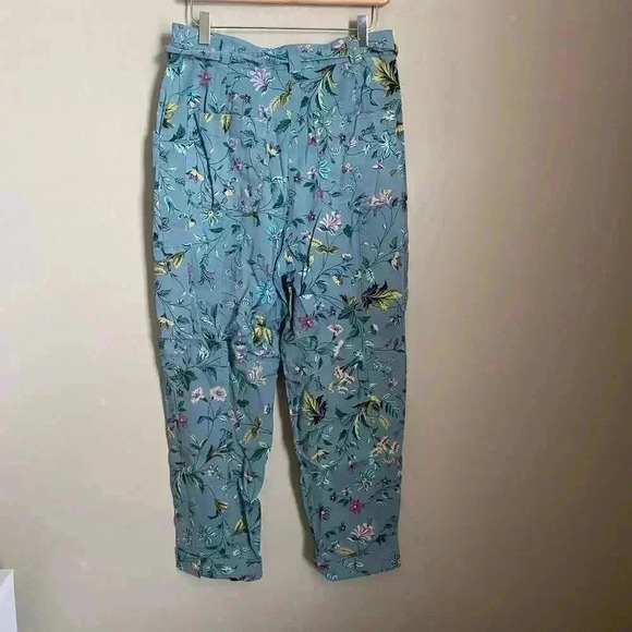 Anthropologie Victoria Floral Cargo Pants Size 4 - Picture 15 of 15